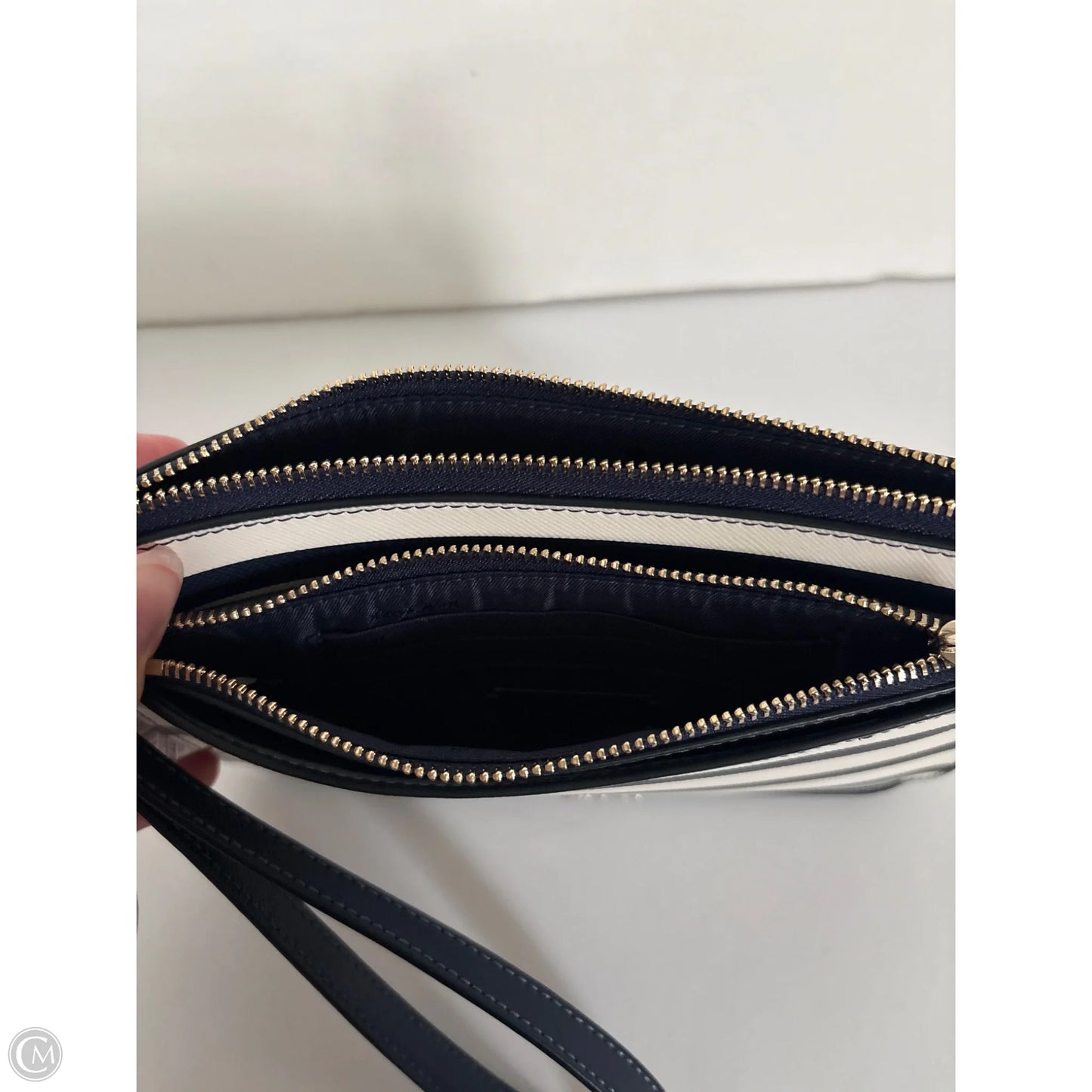 Wristlet Designer By Kate Spade, Size: Medium