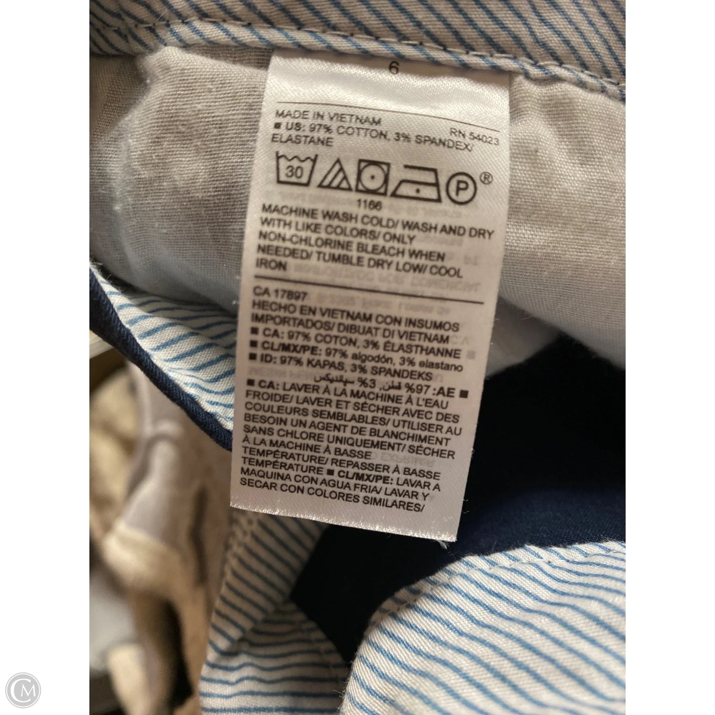 Shorts By Old Navy In Navy, Size: 6