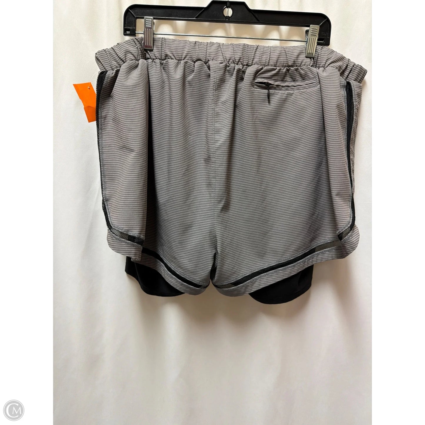 Athletic Shorts By Maurices In Grey, Size: 2x