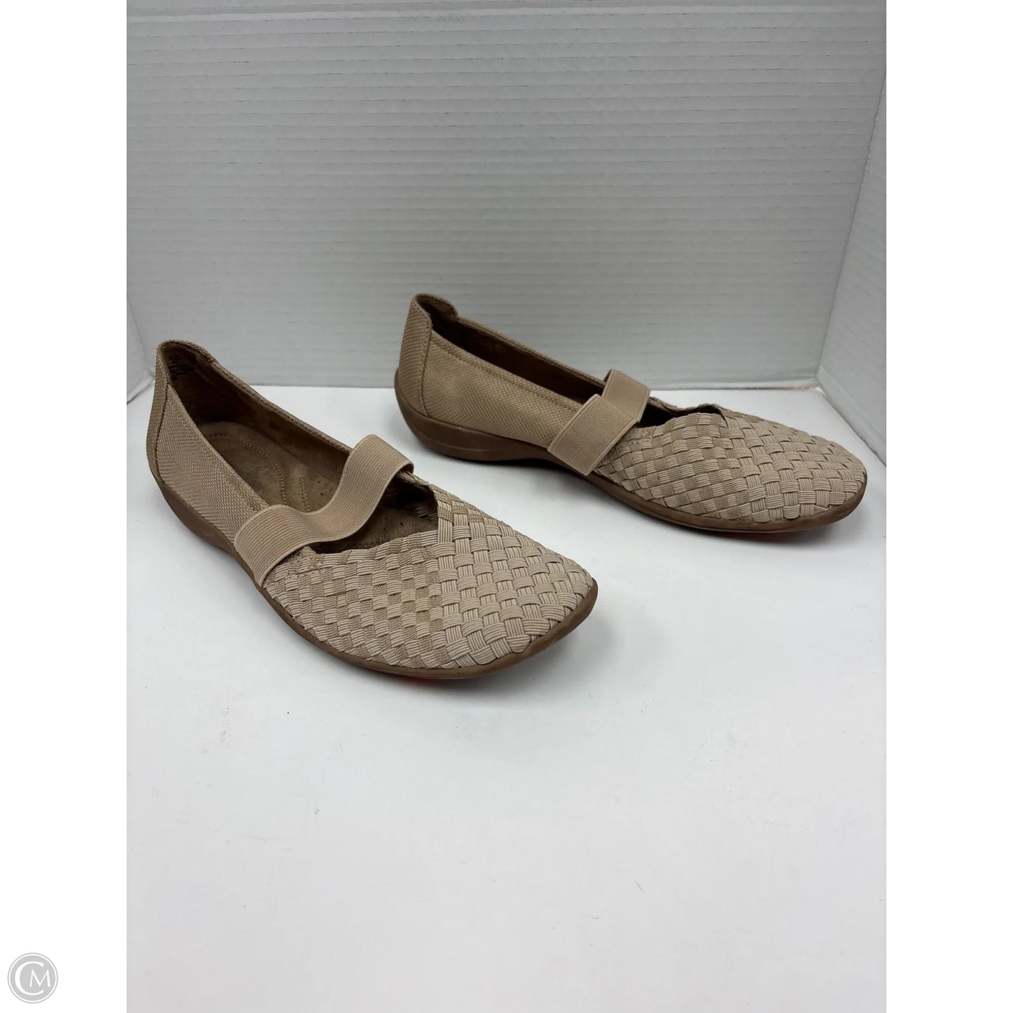 Shoes Flats By Naturalizer In Tan, Size: 9