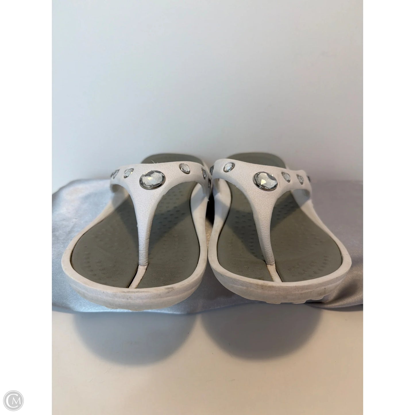 Sandals Flats By No Boundaries In White, Size: 8