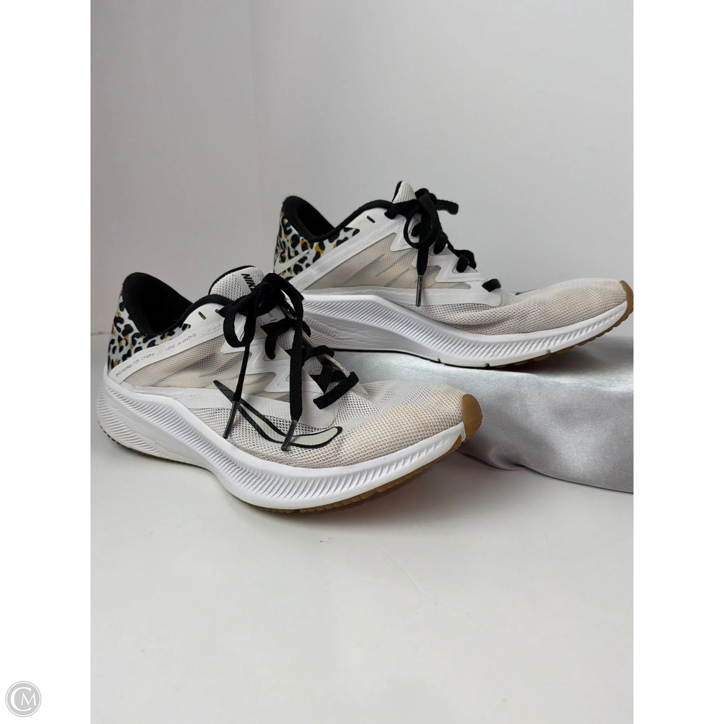 Shoes Athletic By Nike In White, Size: 8.5