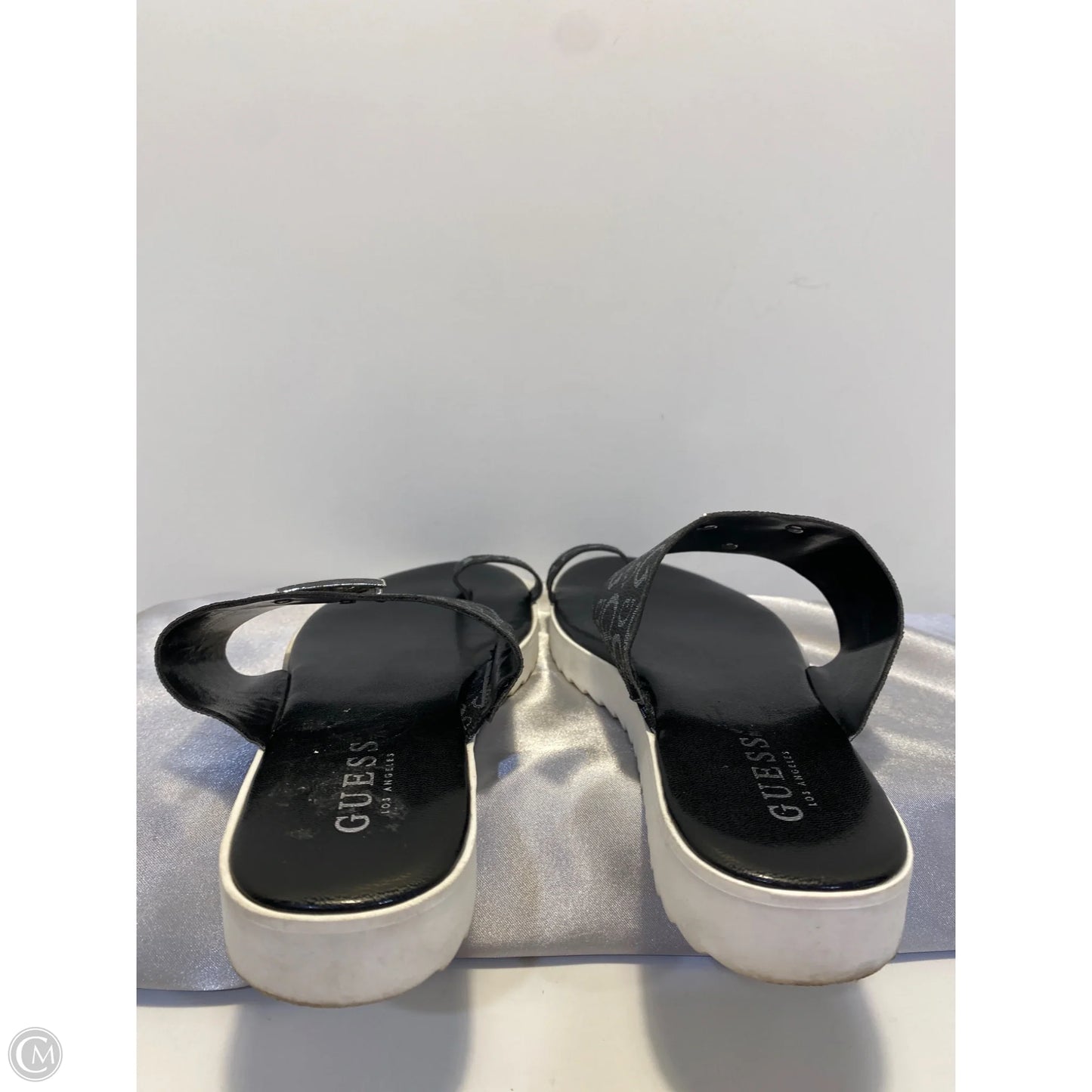 Sandals Flats By Guess In Black, Size: 7