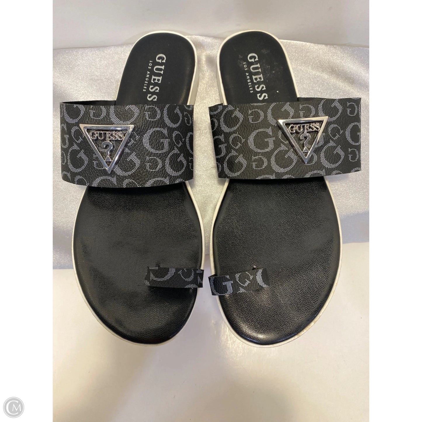 Sandals Flats By Guess In Black, Size: 7