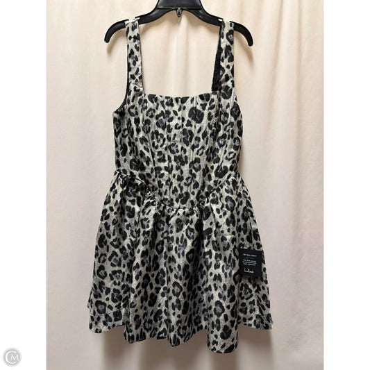 Dress Casual Short By Lulus In Black & Grey, Size: M