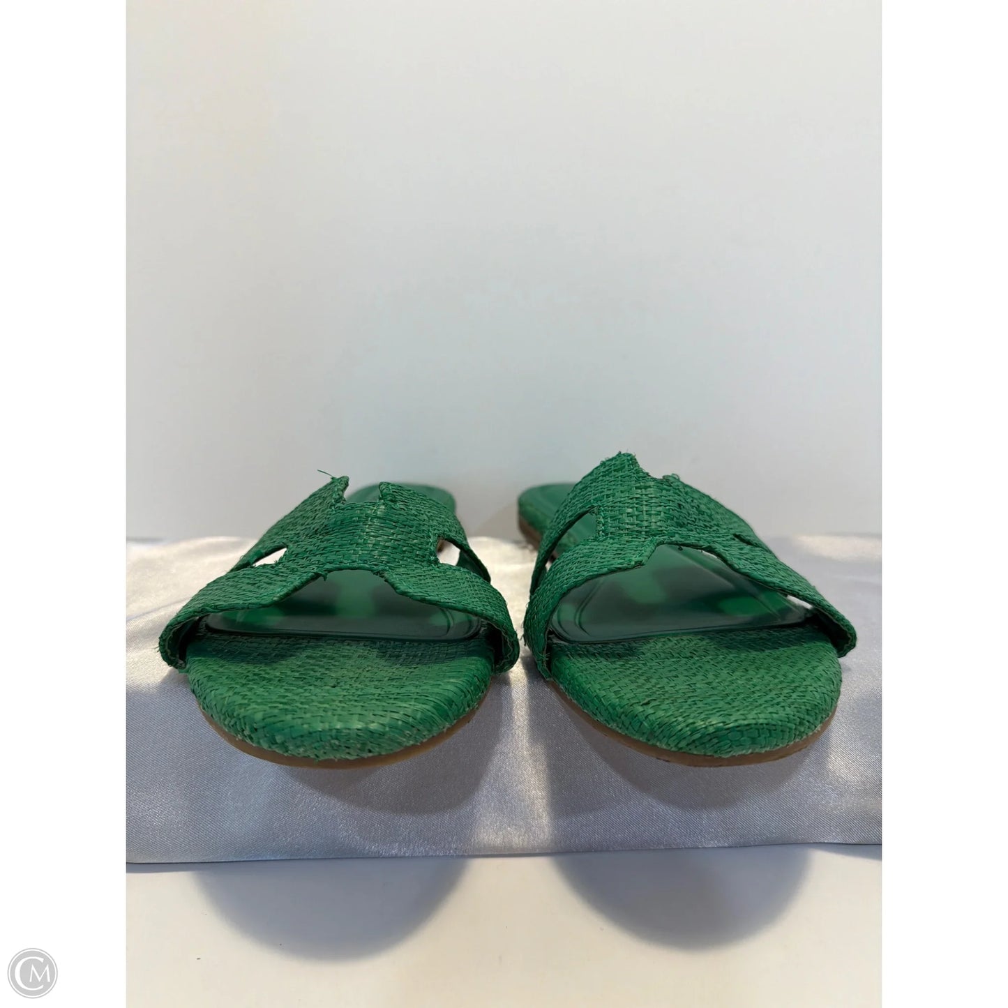 Sandals Flats By Crown And Ivy In Green, Size: 8.5