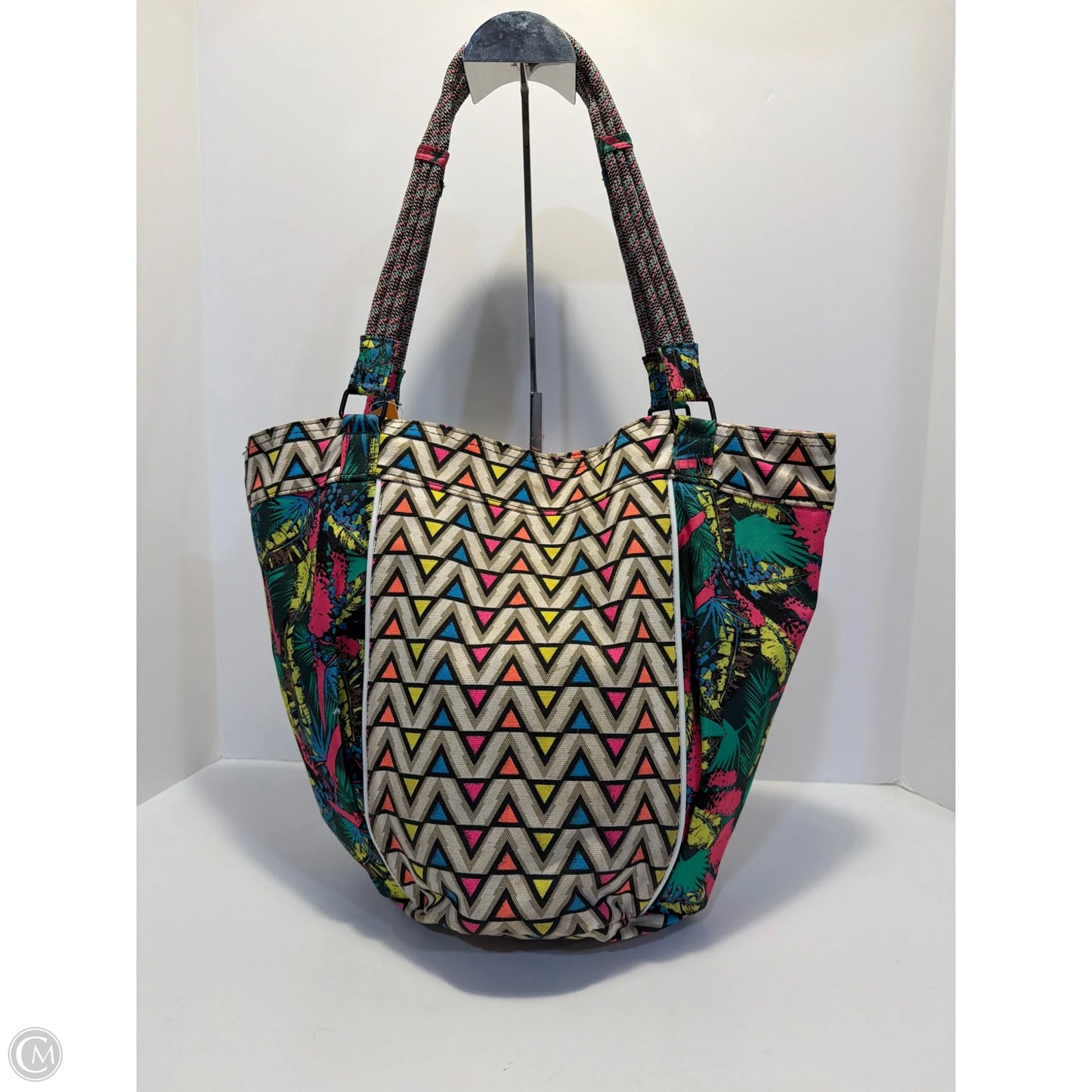 Tote By Clothes Mentor, Size: Medium