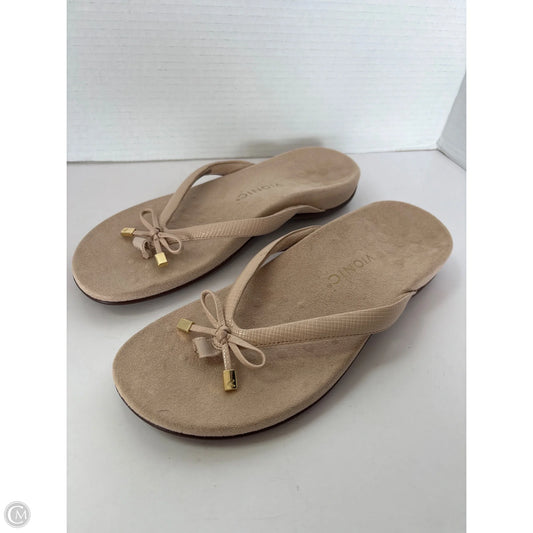 Sandals Flats By Vionic In Cream, Size: 10