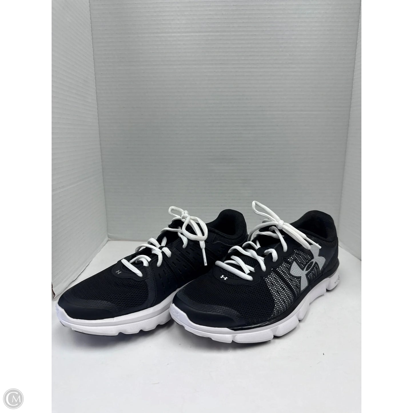 Shoes Athletic By Under Armour In Black, Size: 9.5