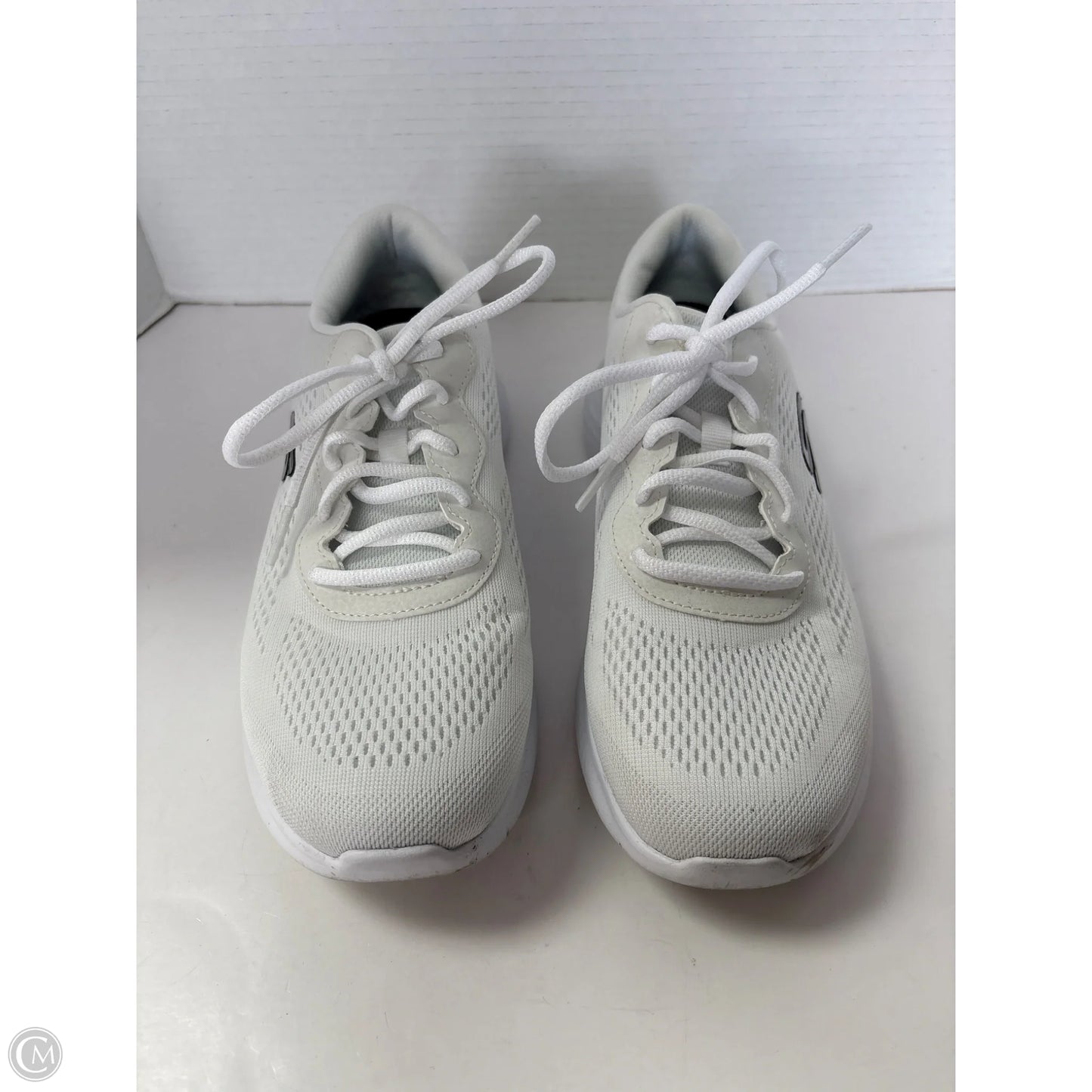 Shoes Athletic By Skechers In White, Size: 9