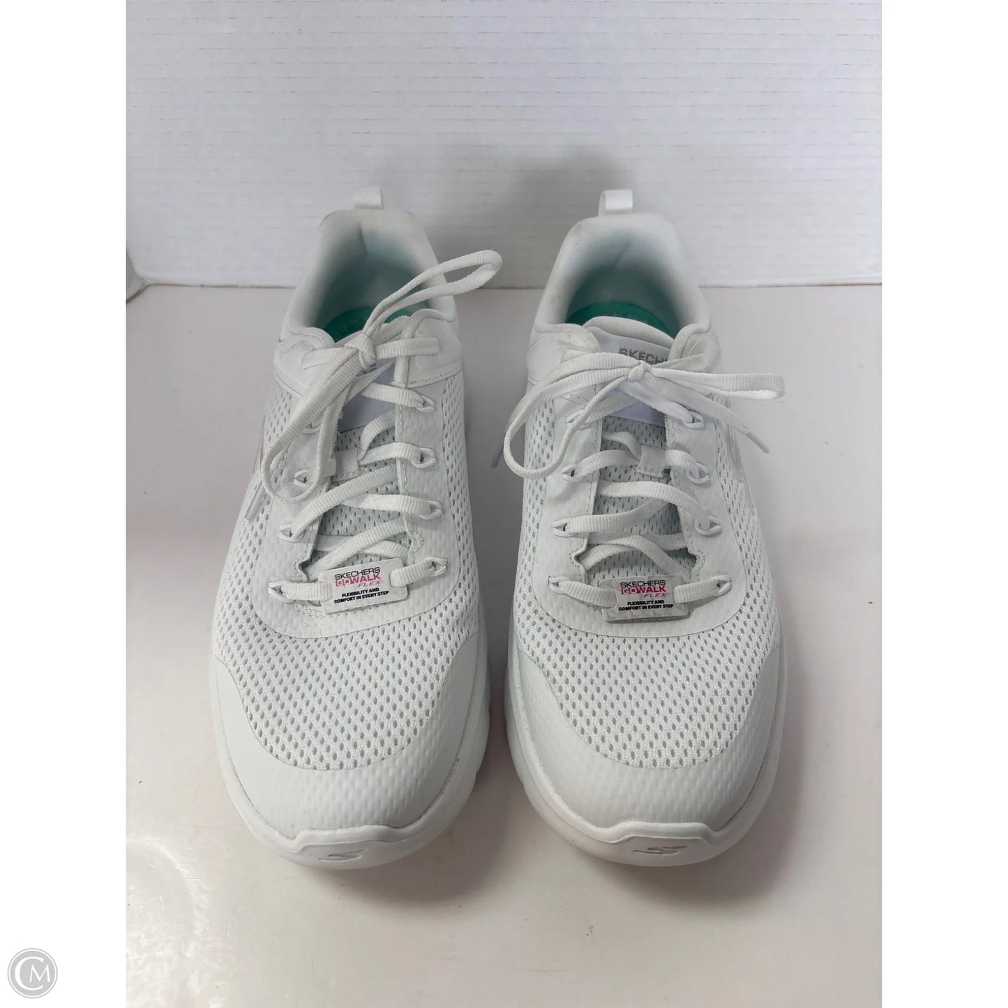 Shoes Athletic By Skechers In White, Size: 8.5