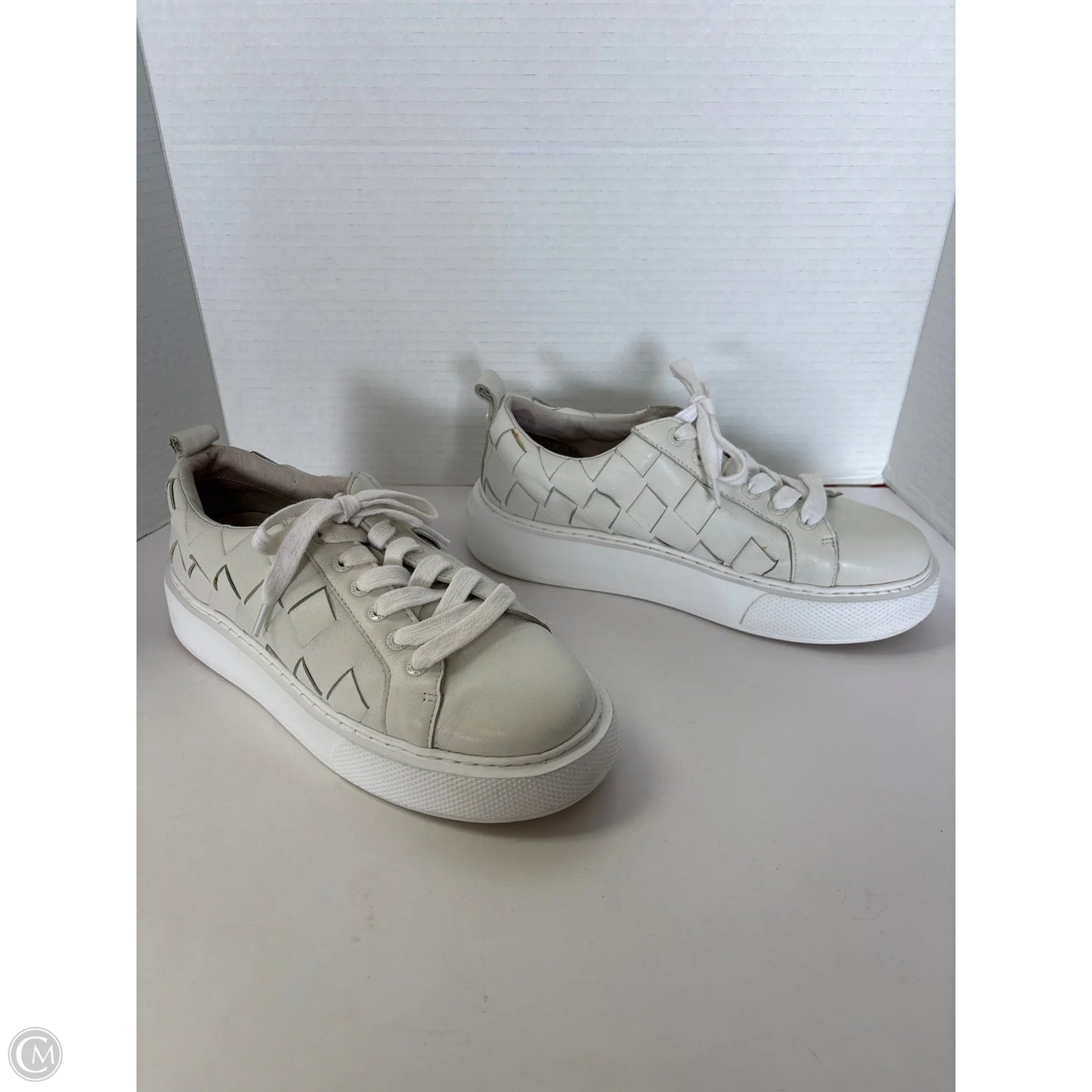 Shoes Sneakers By J Slides In Cream, Size: 7.5