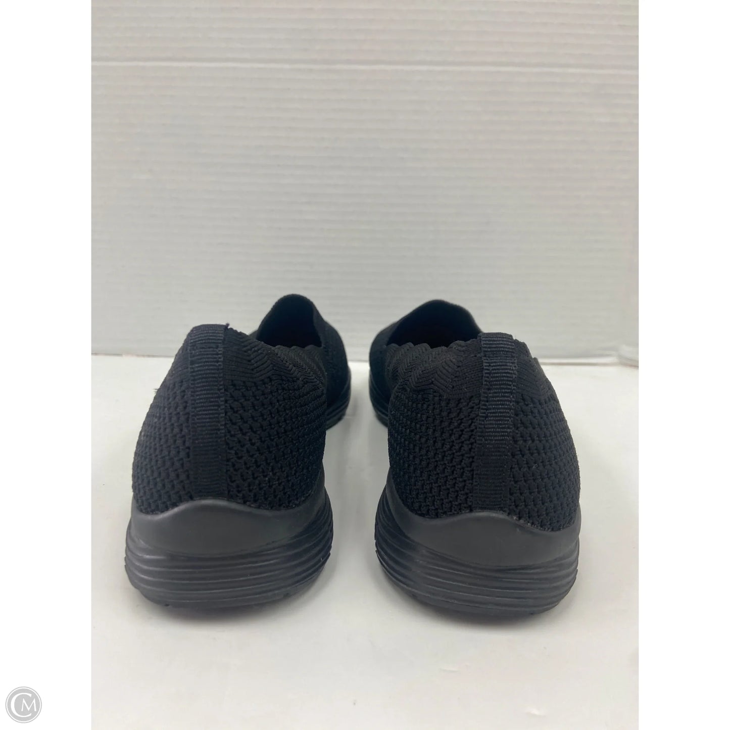 Shoes Sneakers By Skechers In Black, Size: 8