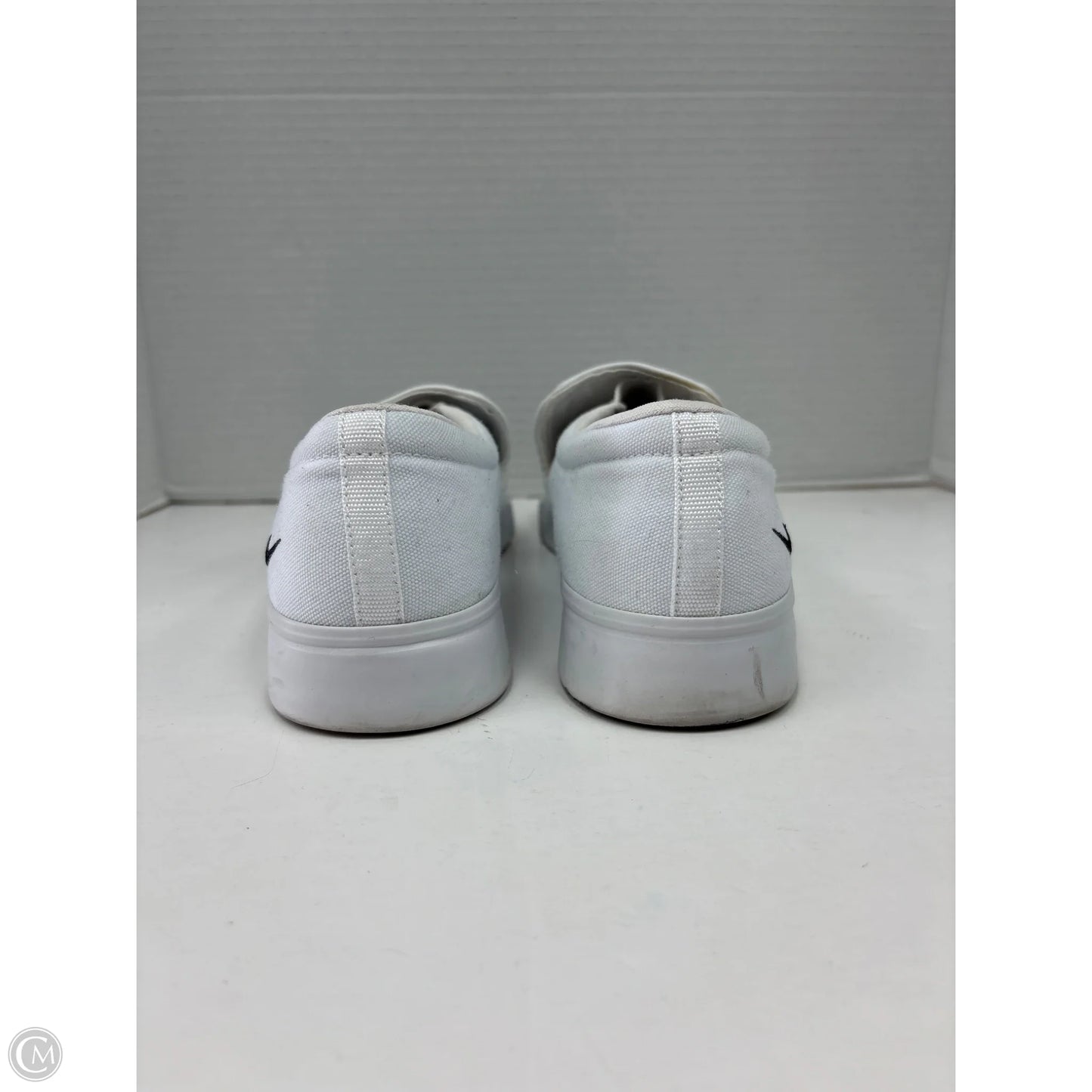 Shoes Sneakers By Nike In White, Size: 9.5