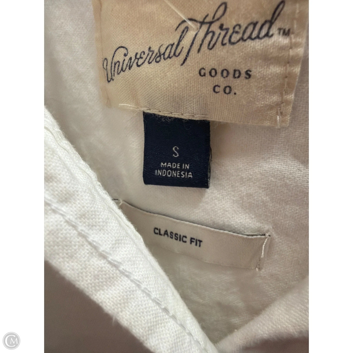 Top Long Sleeve By Universal Thread In White, Size: S