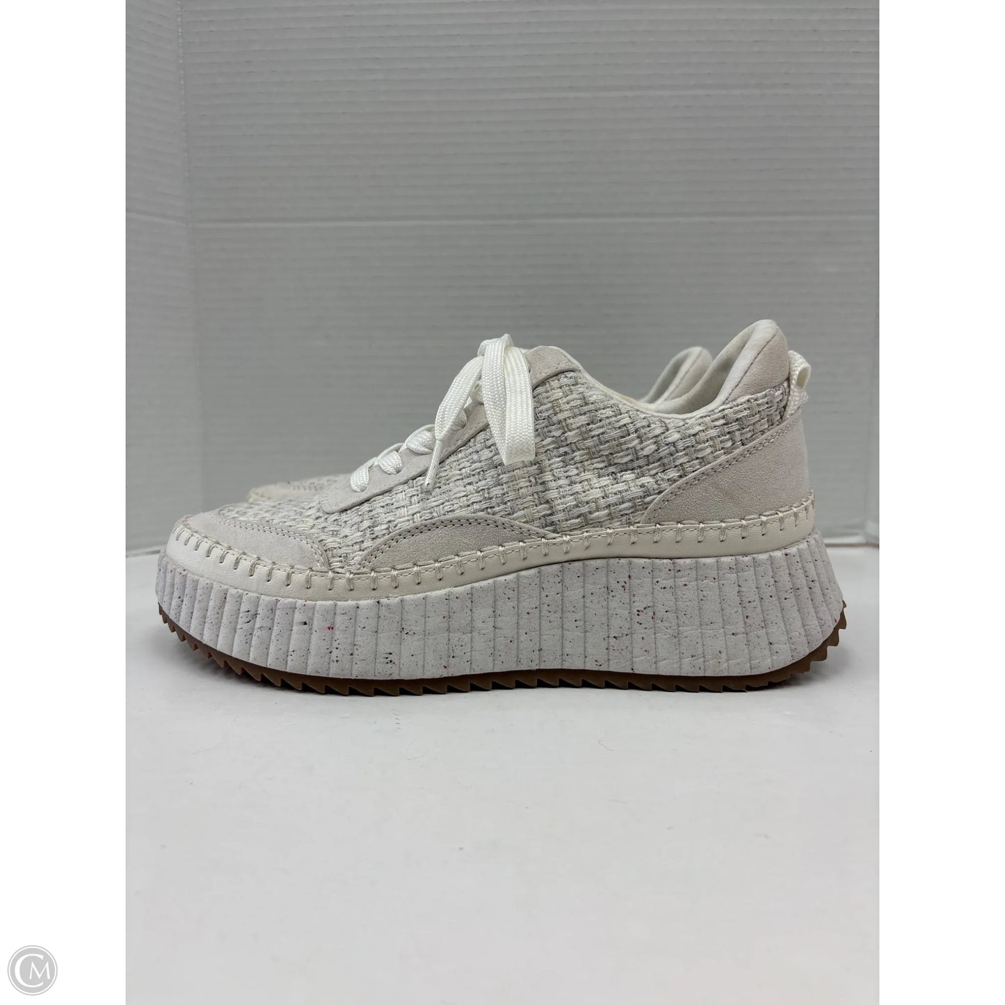 Shoes Sneakers By Universal Thread In White, Size: 8.5