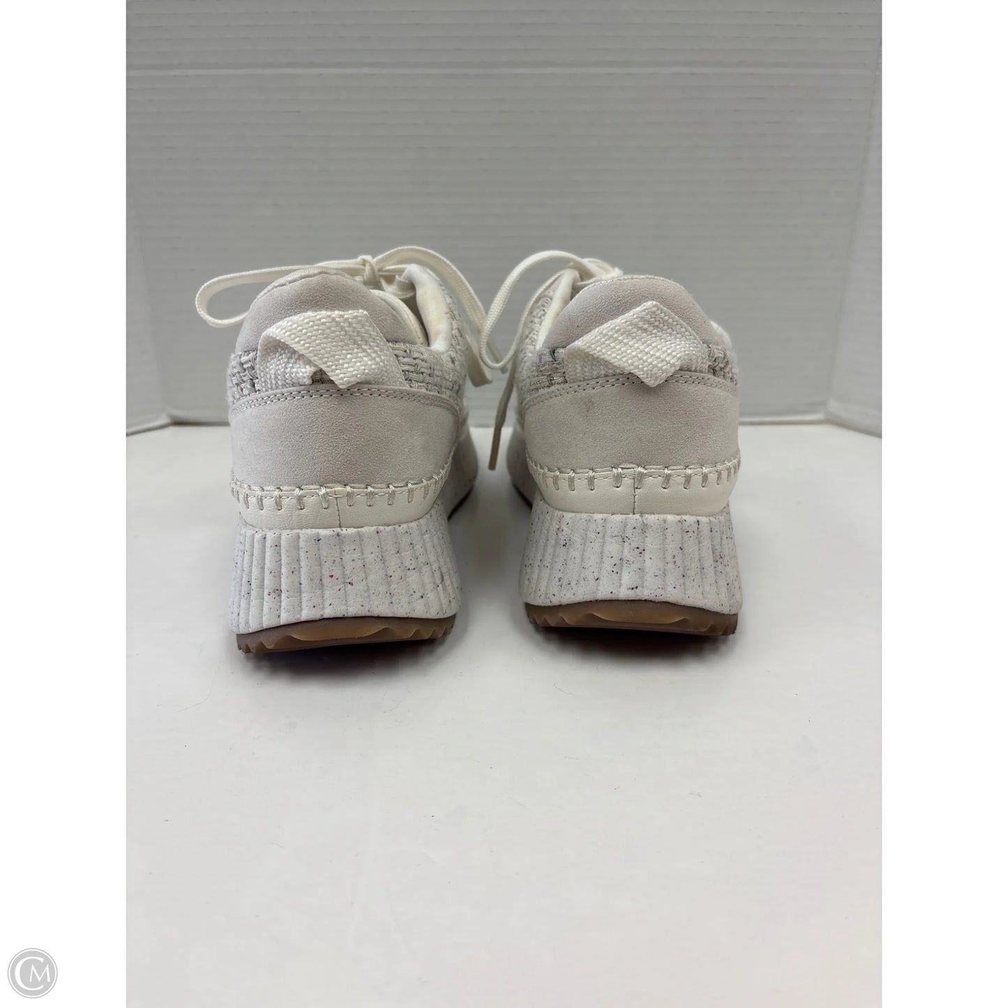 Shoes Sneakers By Universal Thread In White, Size: 8.5