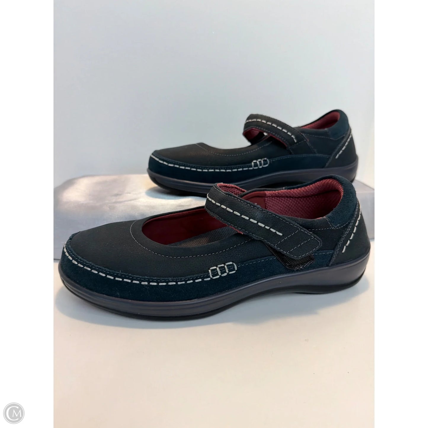 Shoes Flats By Clothes Mentor In Navy, Size: 8.5