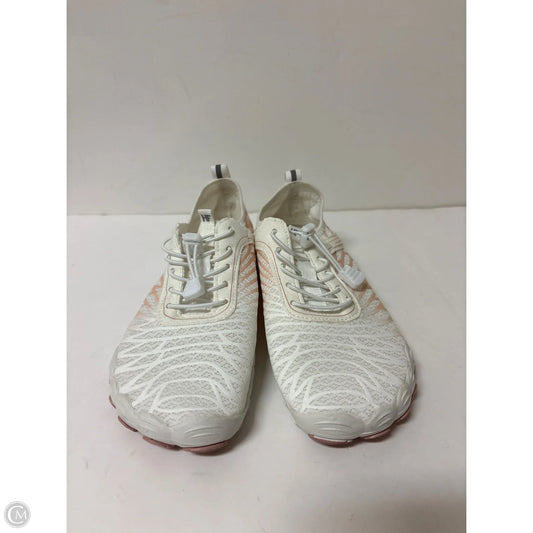 Shoes Flats By Clothes Mentor In White, Size: 9.5