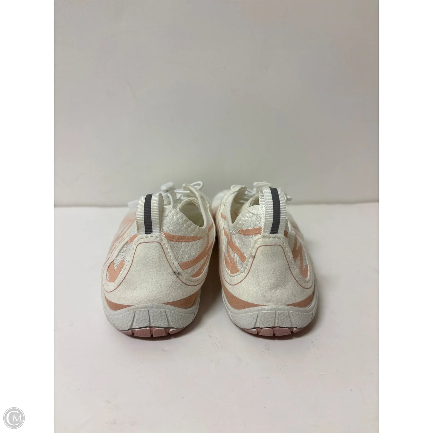 Shoes Flats By Clothes Mentor In White, Size: 9.5
