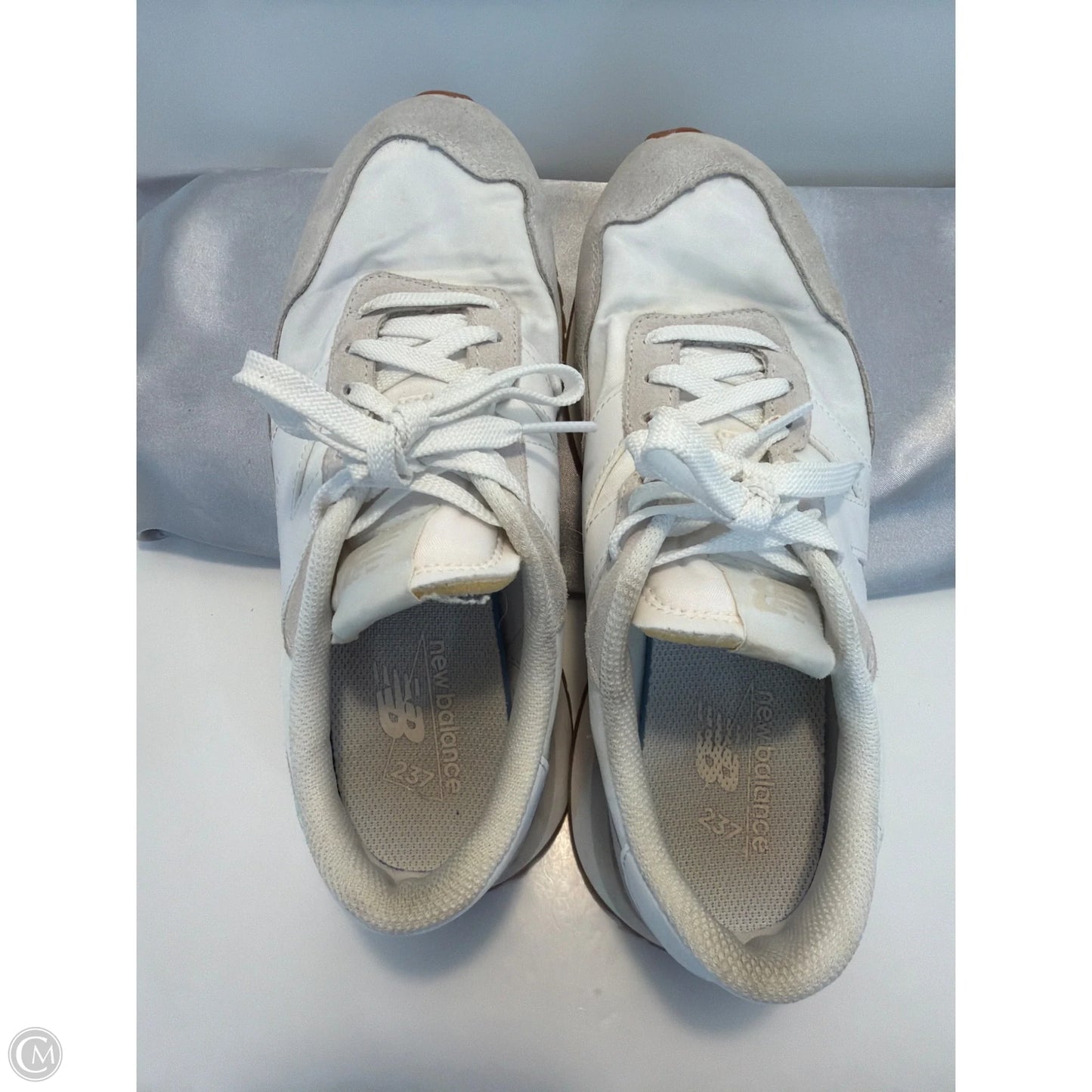 Shoes Athletic By New Balance In White, Size: 9