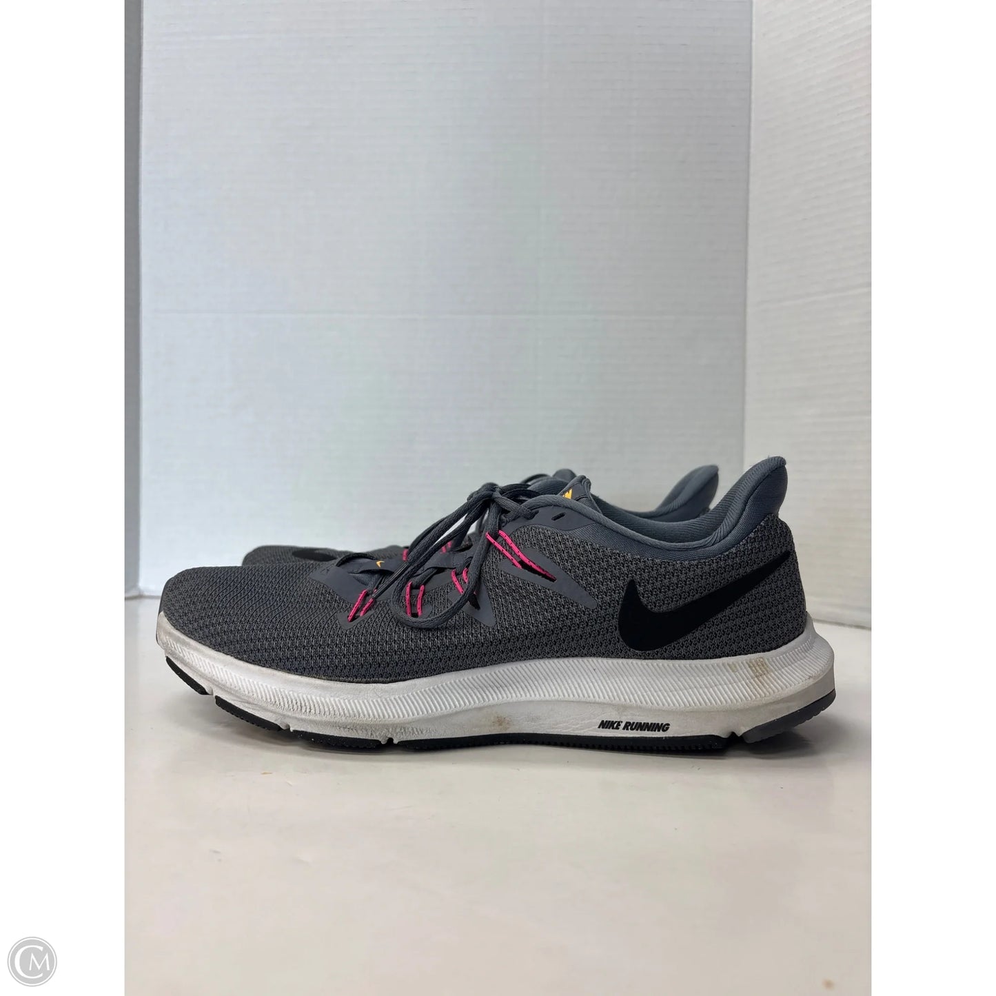 Shoes Athletic By Nike In Grey, Size: 9.5