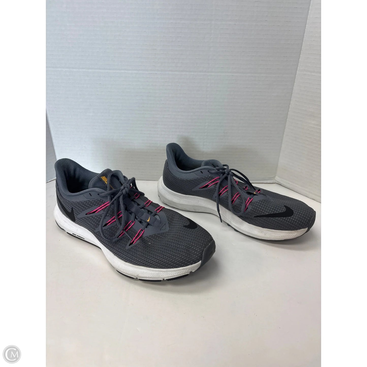Shoes Athletic By Nike In Grey, Size: 9.5