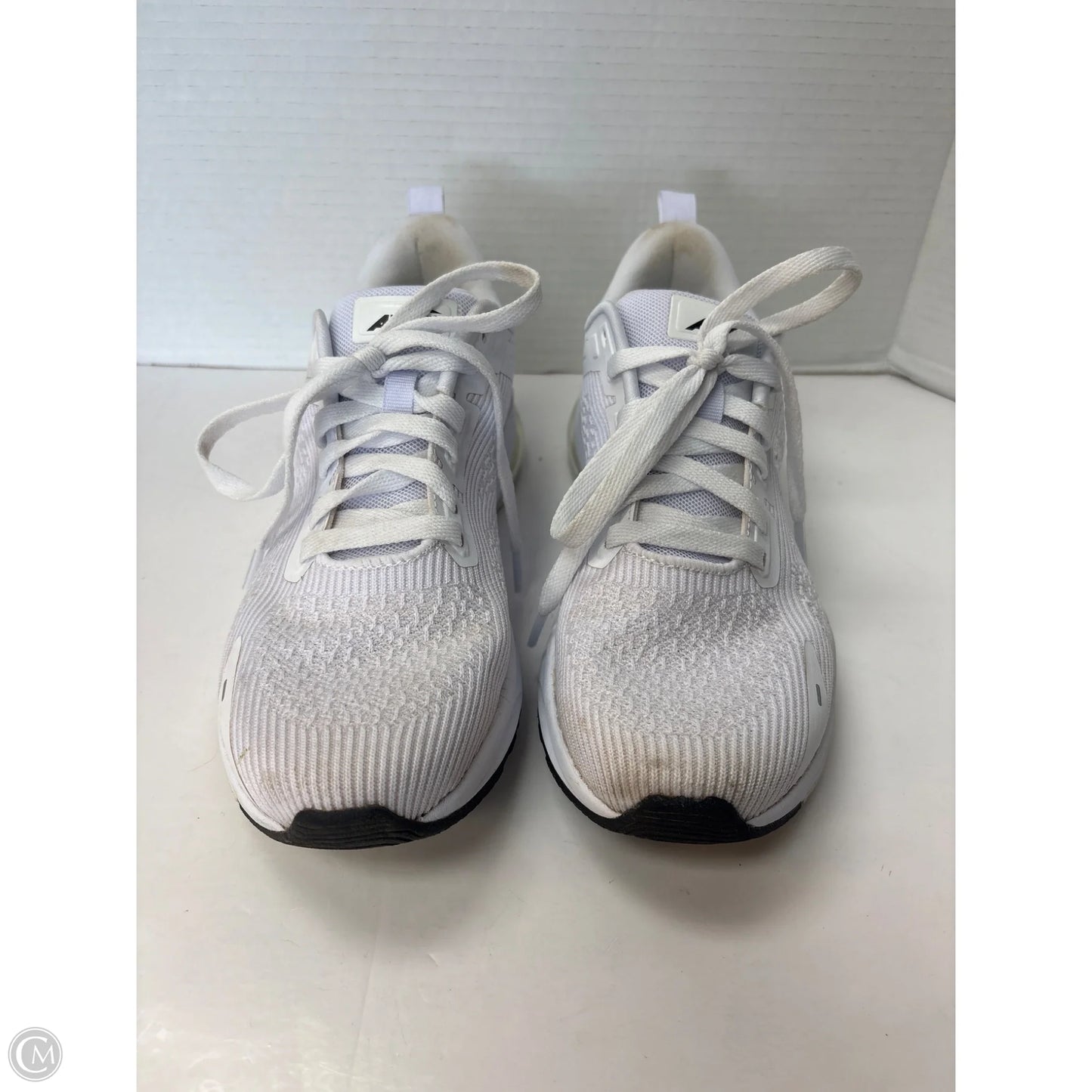Shoes Athletic By Avia In White, Size: 8