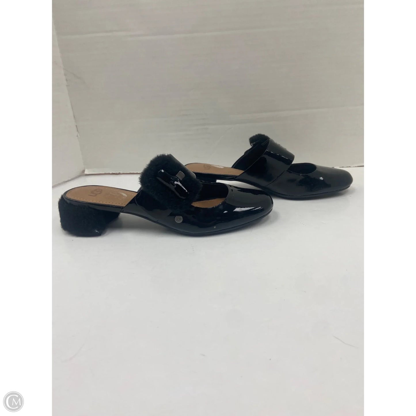 Sandals Designer By Ugg In Black, Size: 7