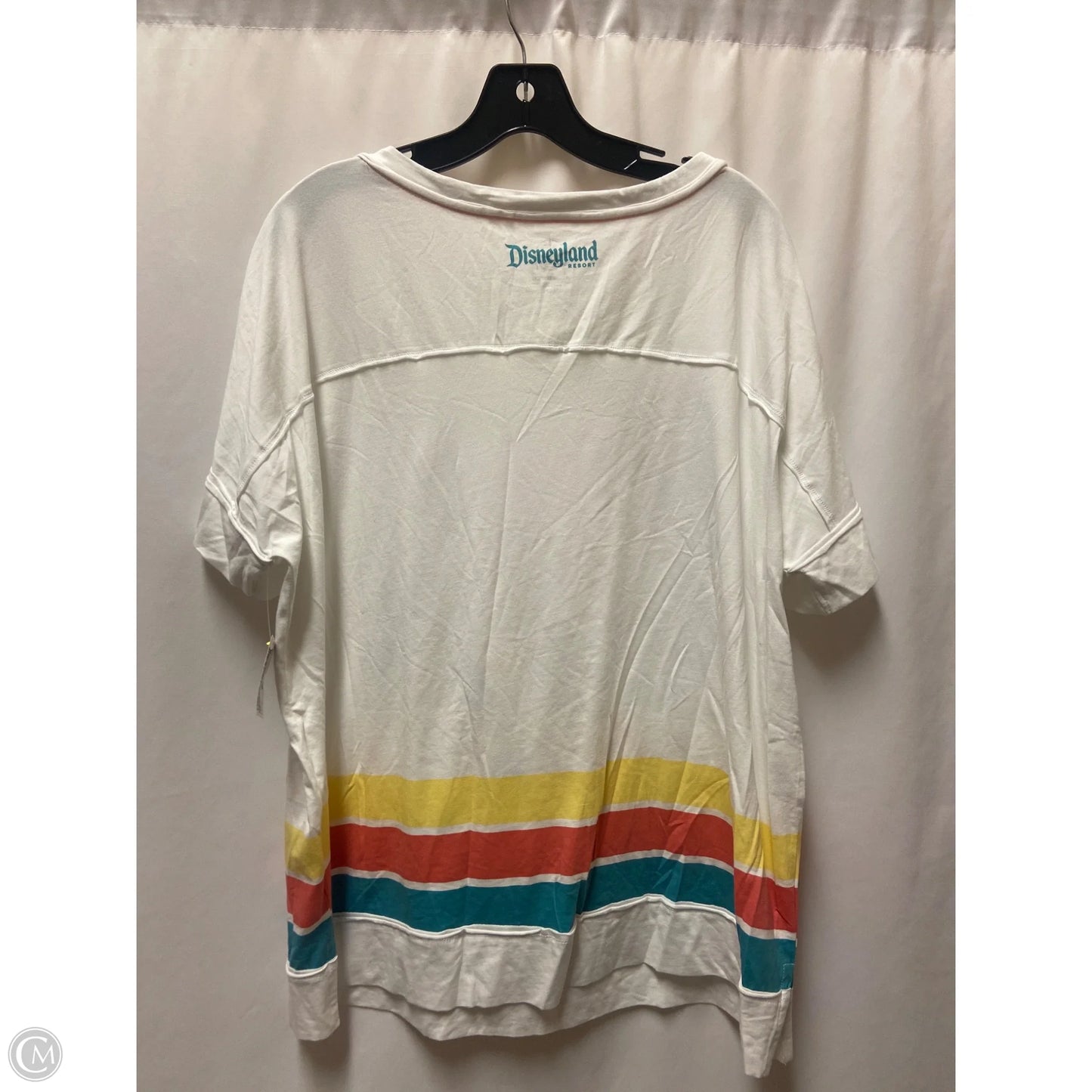 Top Short Sleeve By Disney In White, Size: Xl