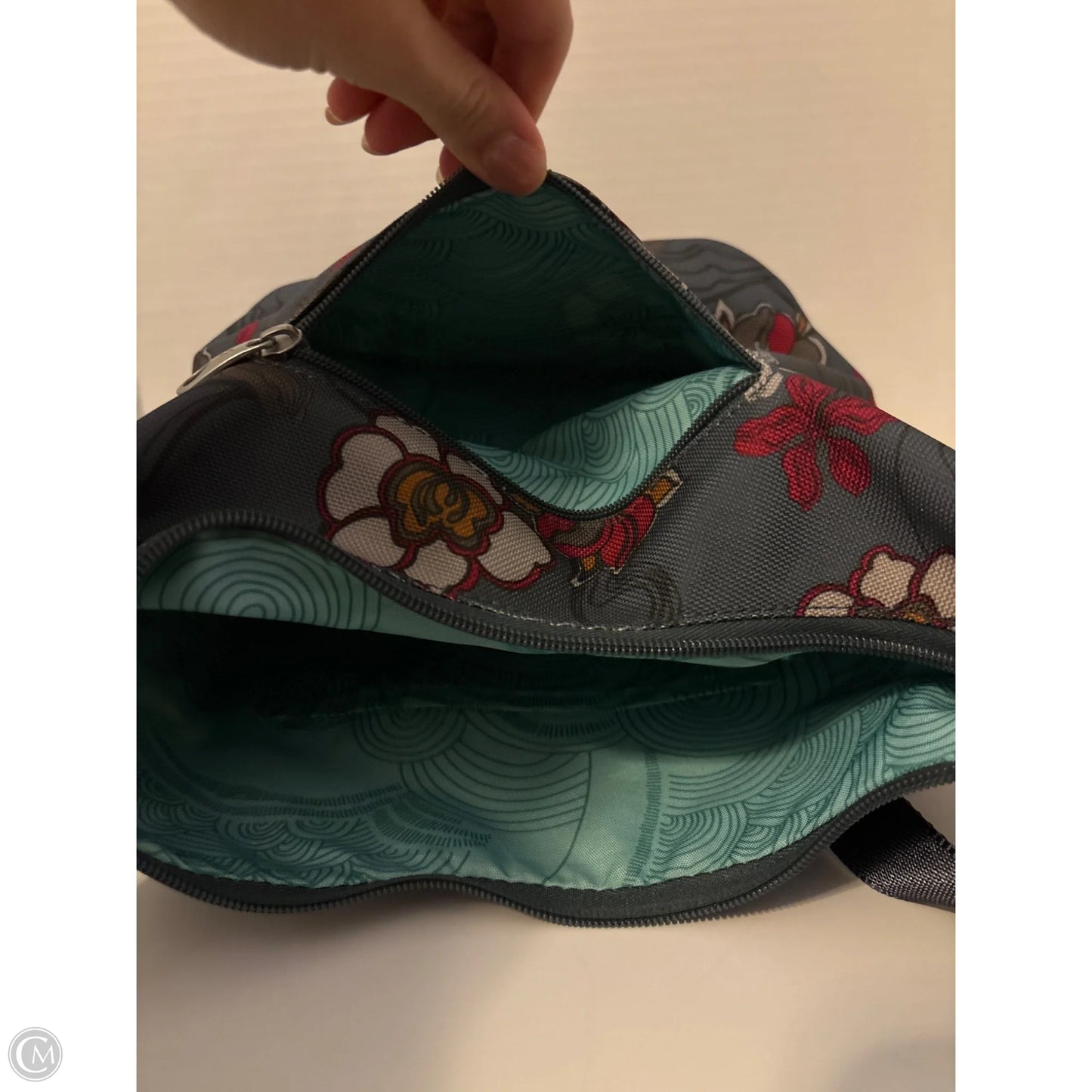 Handbag By Clothes Mentor, Size: Medium