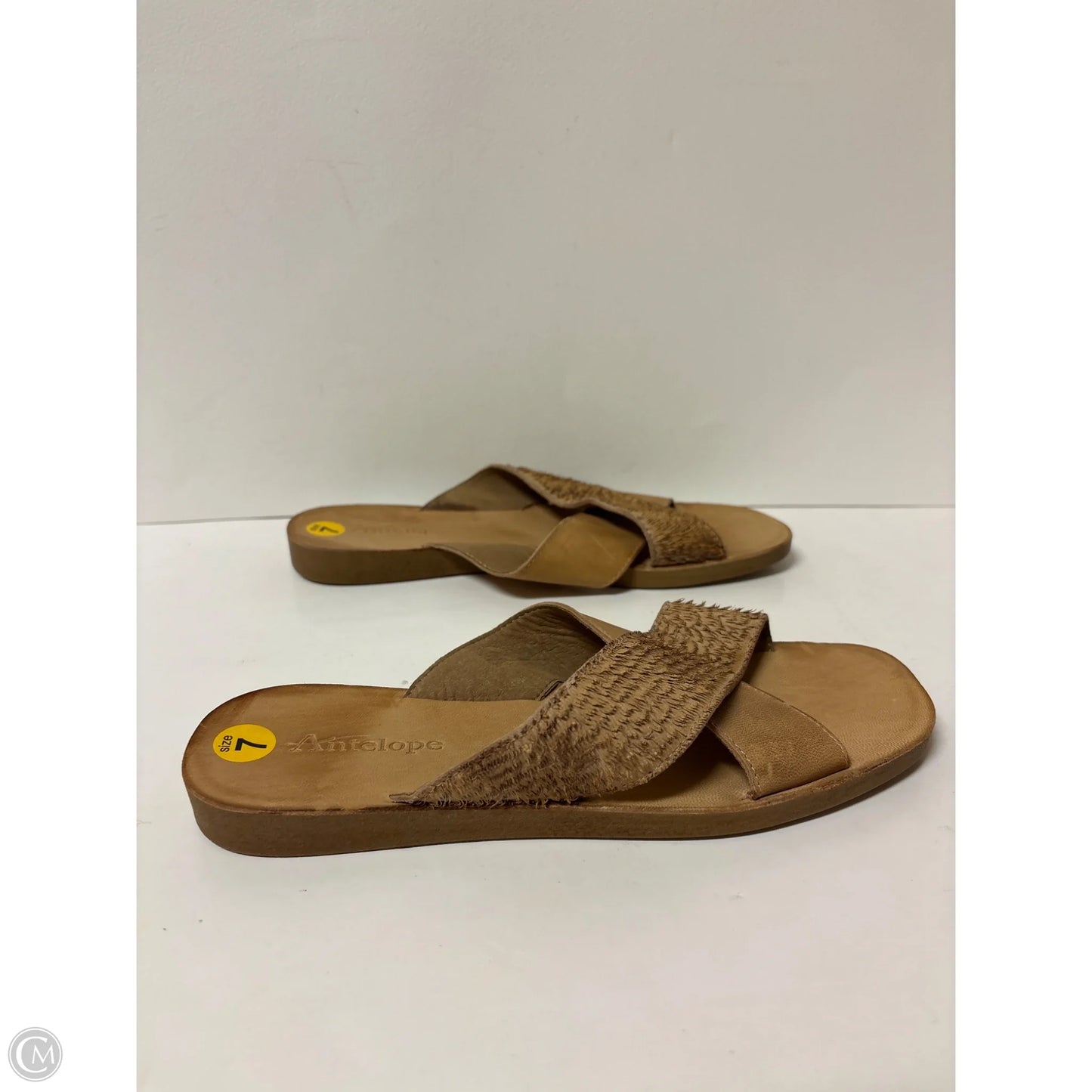 Sandals Flats By Clothes Mentor In Brown, Size: 7