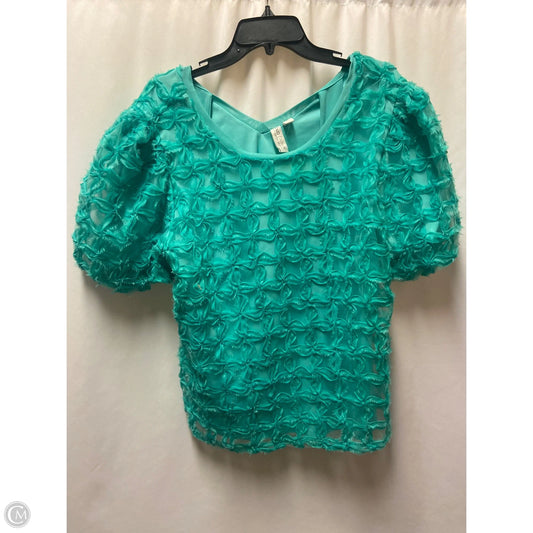 Top Short Sleeve By Cato In Green, Size: Xl