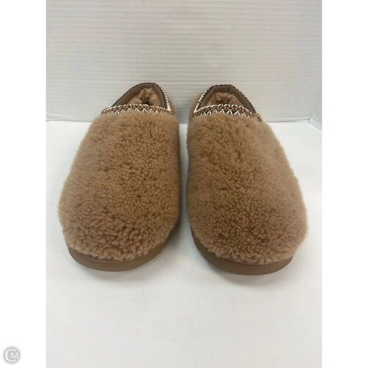 Shoes Designer By Ugg In Brown, Size: 11