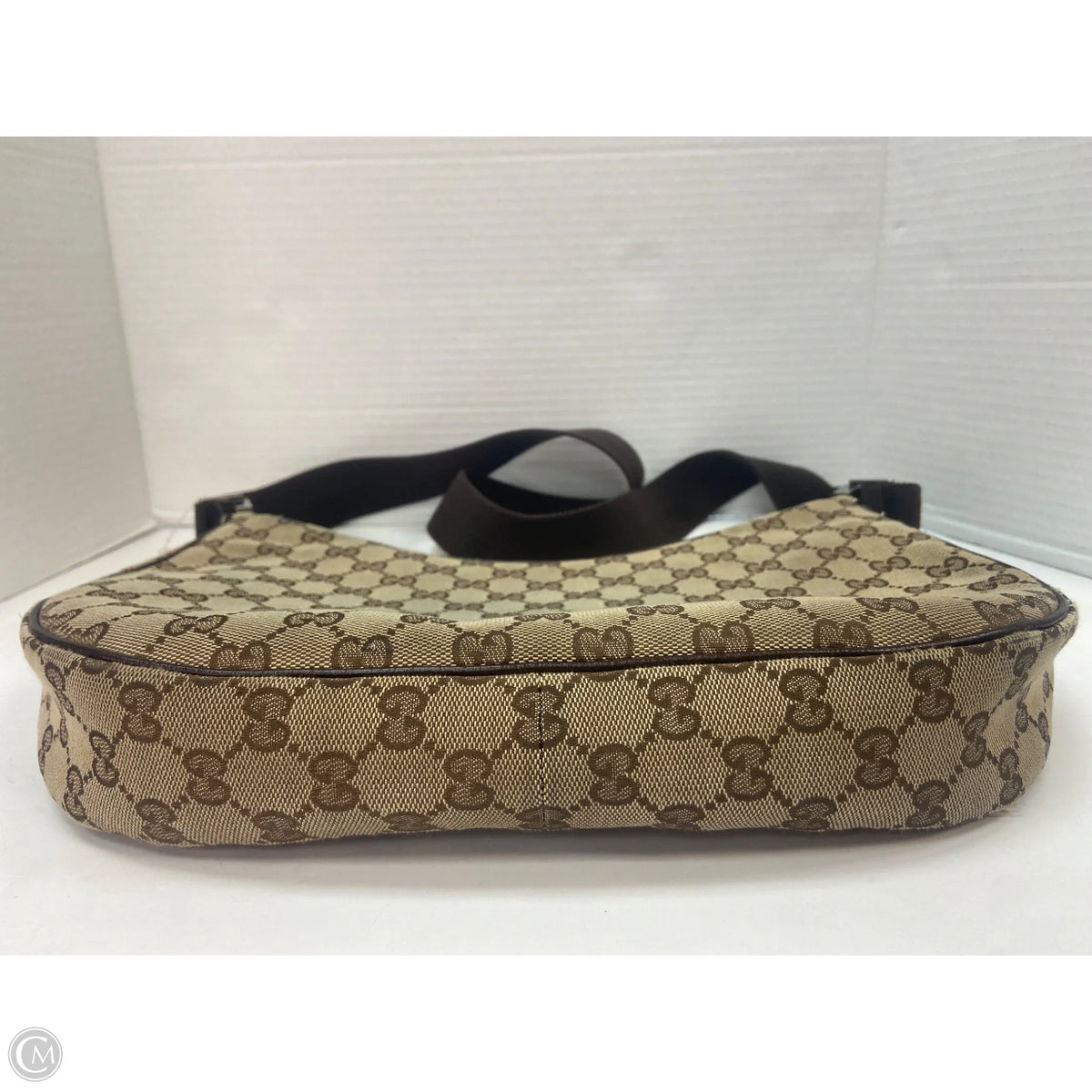 Handbag Luxury Designer By Gucci, Size: Medium