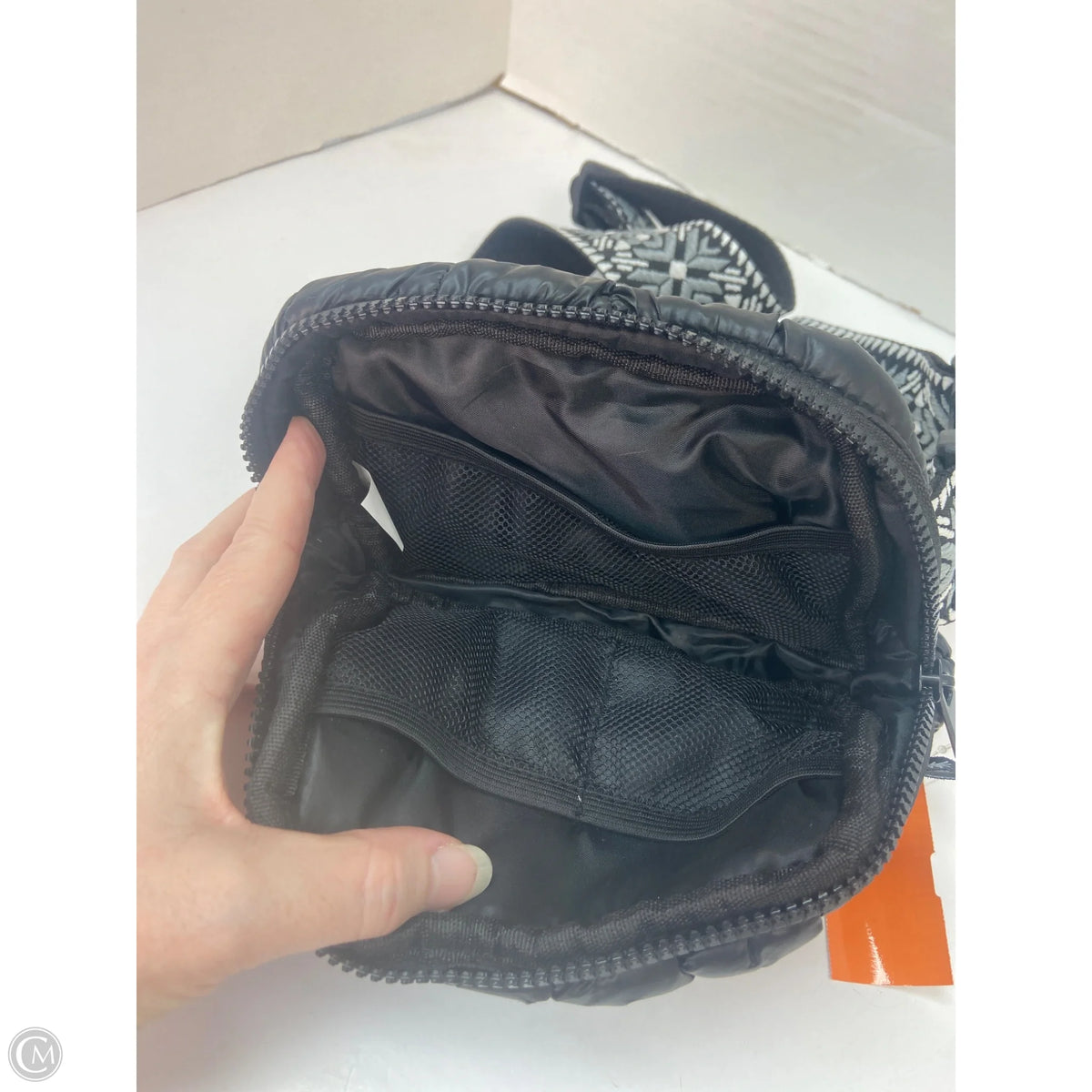 Belt Bag By Clothes Mentor, Size: Medium