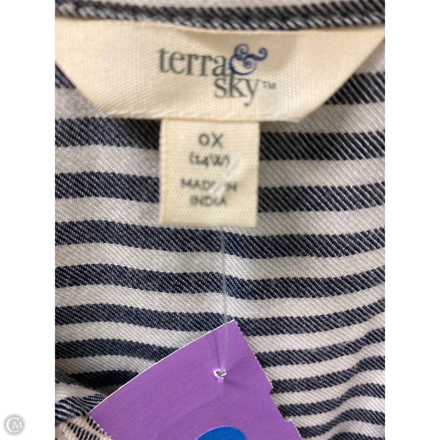 Top Long Sleeve By Terra & Sky In Grey & White, Size: 0x