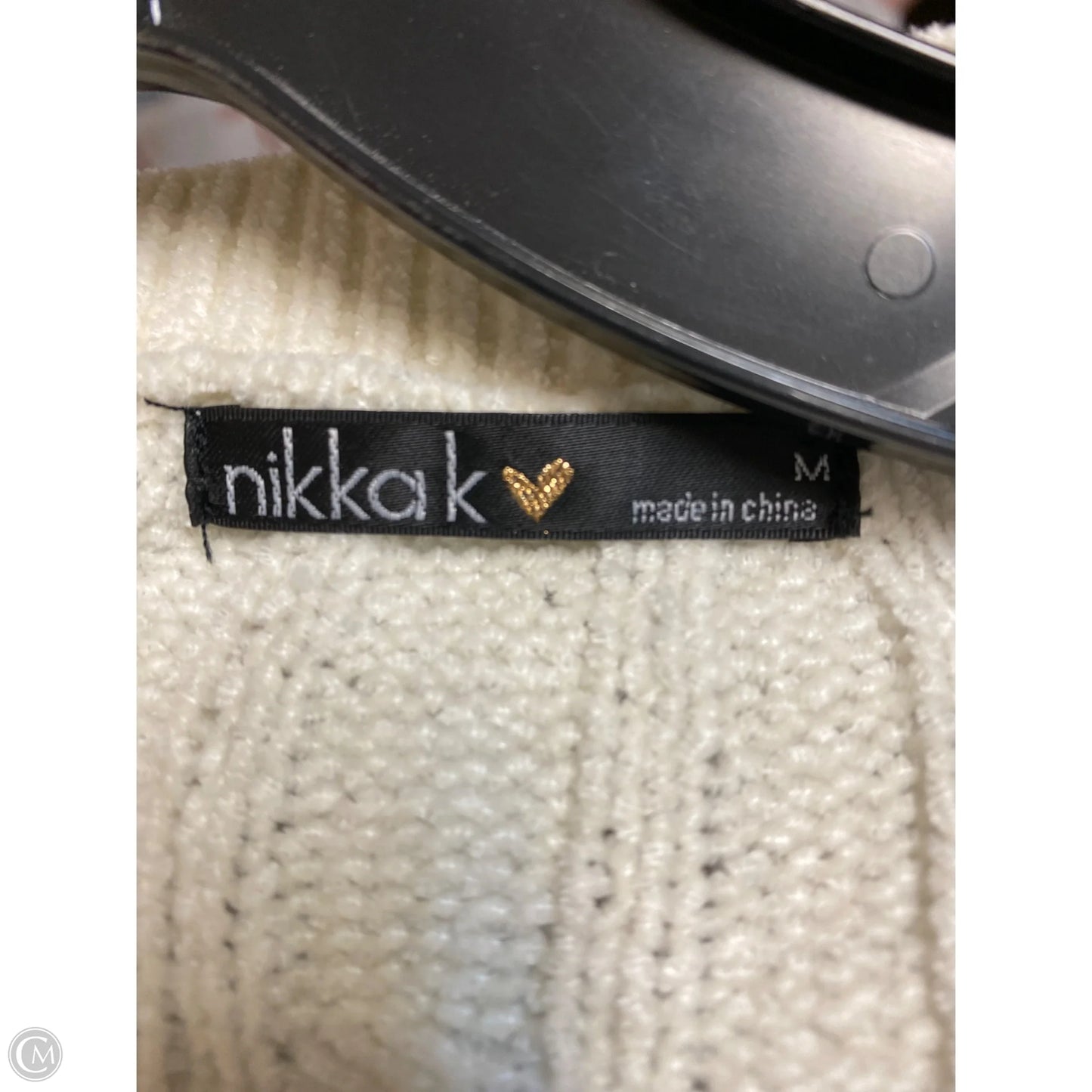 Sweater By Clothes Mentor In Cream, Size: M