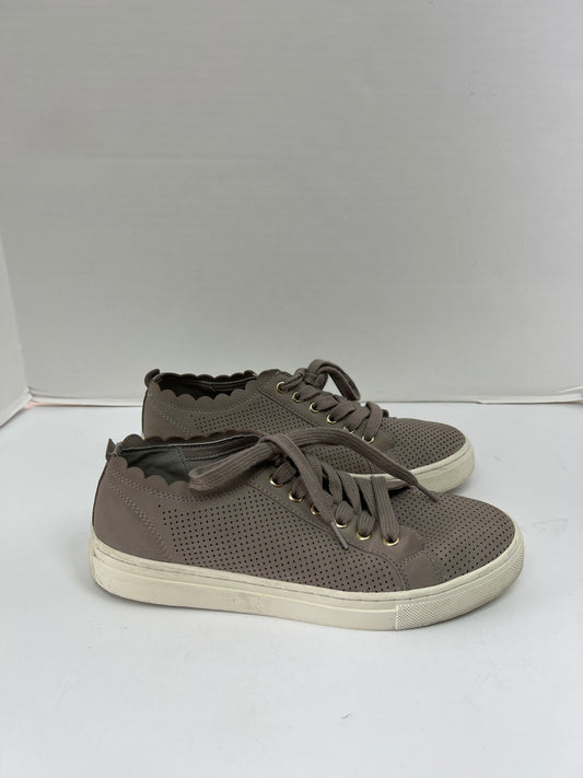 Shoes Sneakers By Indigo Rd  Size: 8
