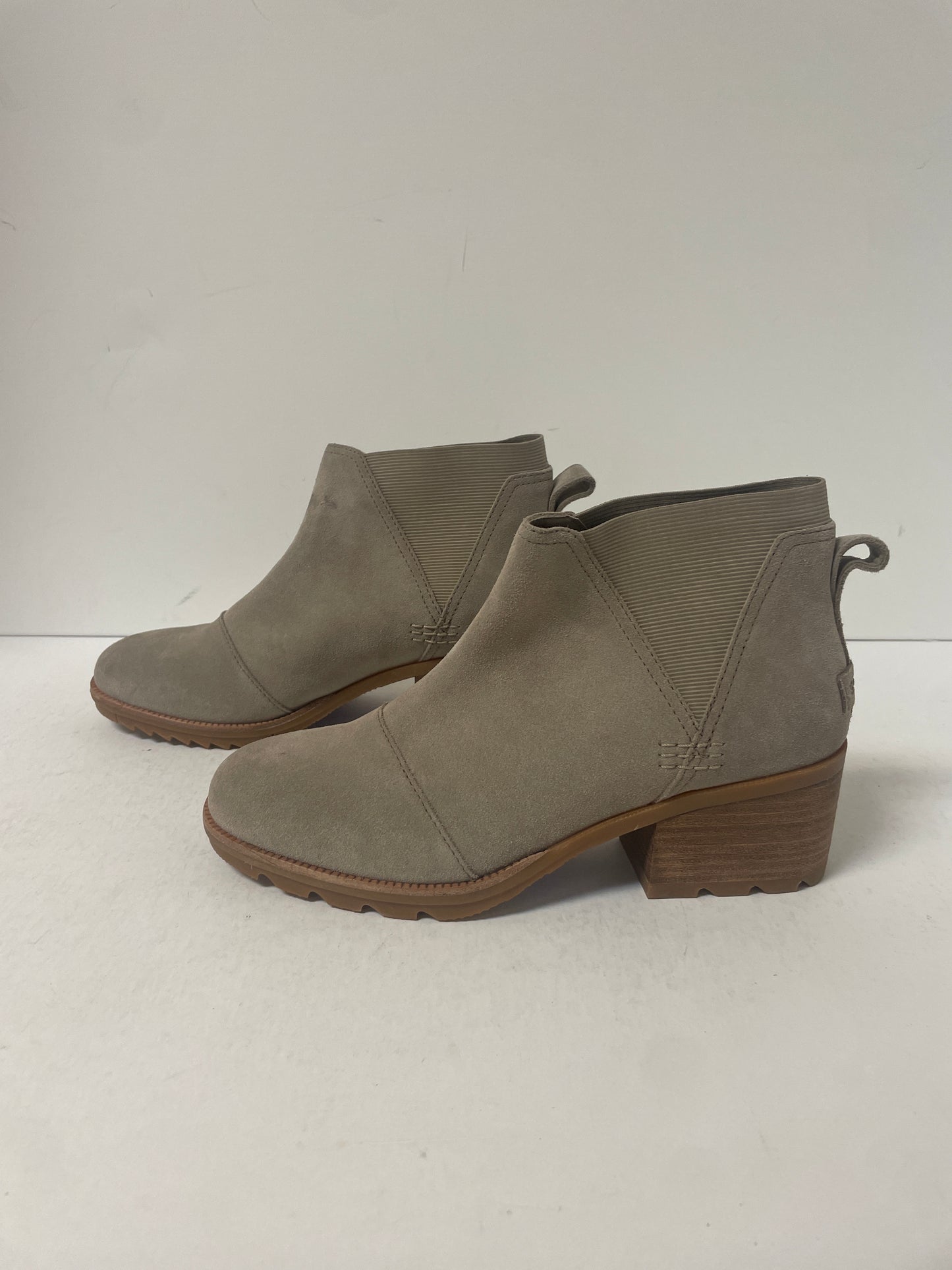 Taupe Boots Ankle Heels Sorel, Size 9