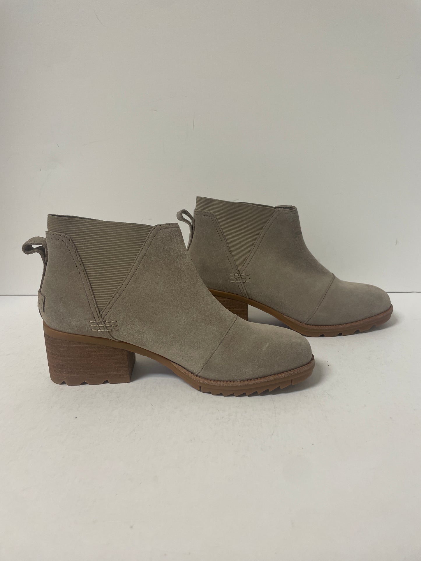 Taupe Boots Ankle Heels Sorel, Size 9