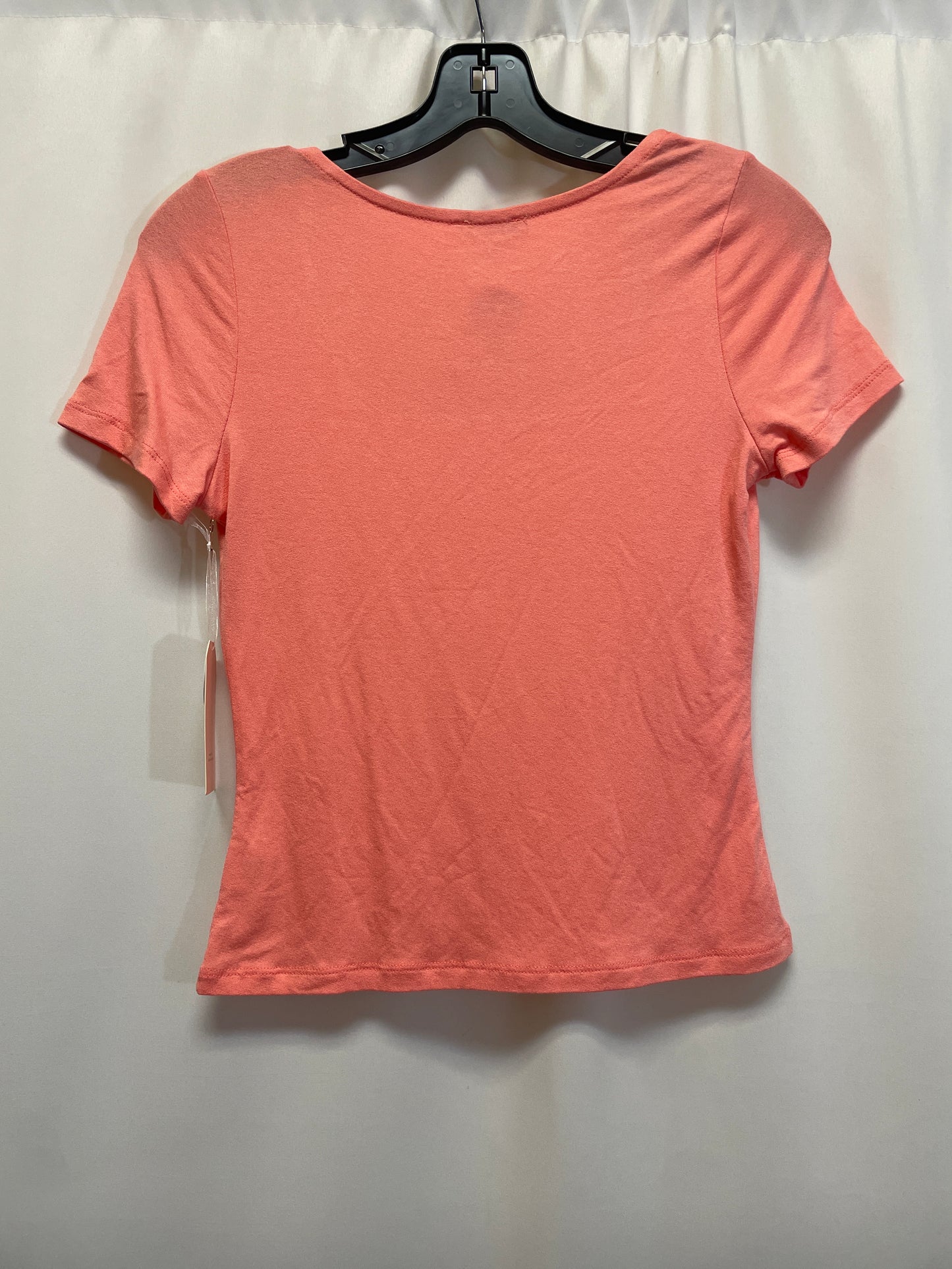 Top Short Sleeve By Clothes Mentor In Peach, Size: M