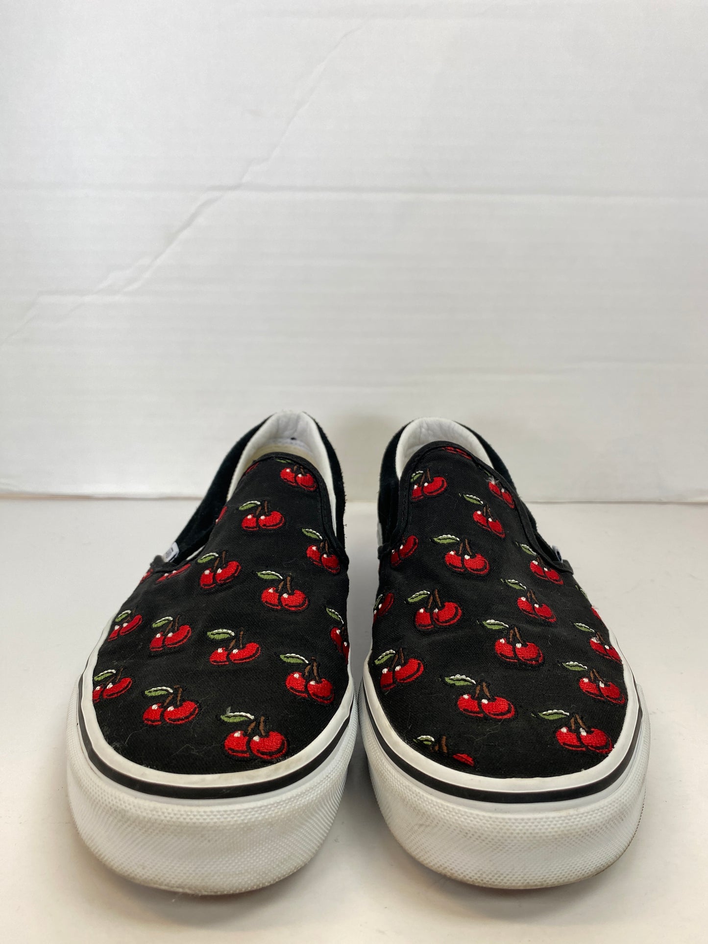 Shoes Sneakers By Vans In Black & Red, Size: 9