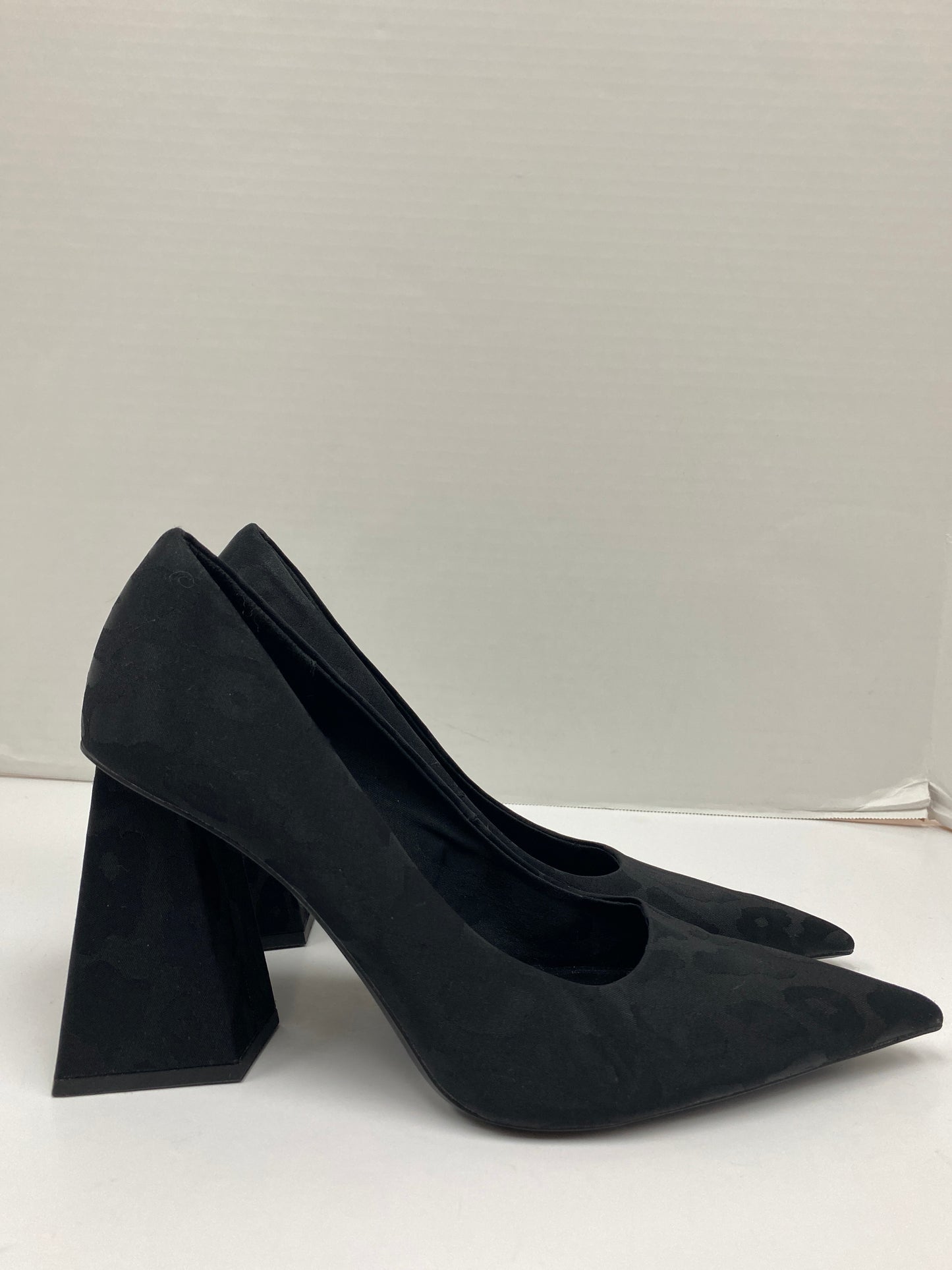 Shoes Heels Block By Zara In Black, Size: 8.5