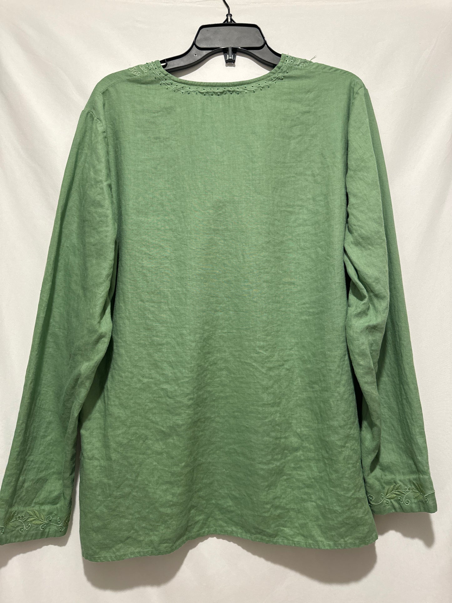 Top Long Sleeve By Josephine Chaus In Green, Size: Xl