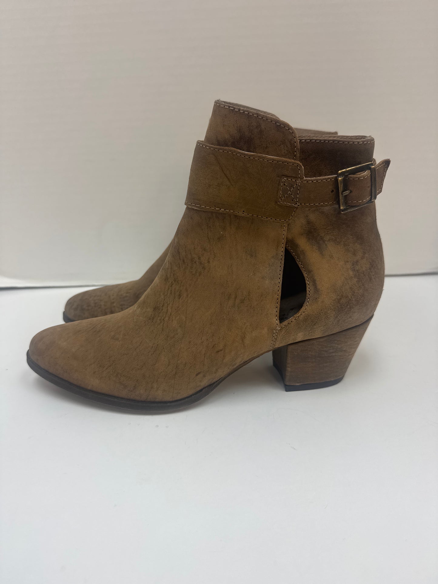 Boots Ankle Heels By Free People In Brown, Size: 8.5