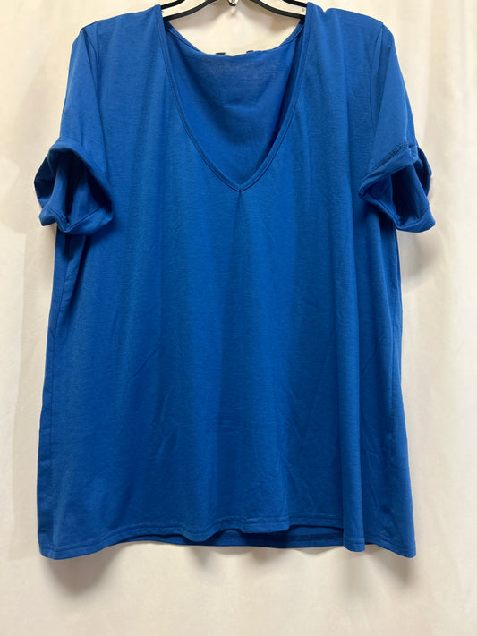 Top Short Sleeve By Clothes Mentor In Blue