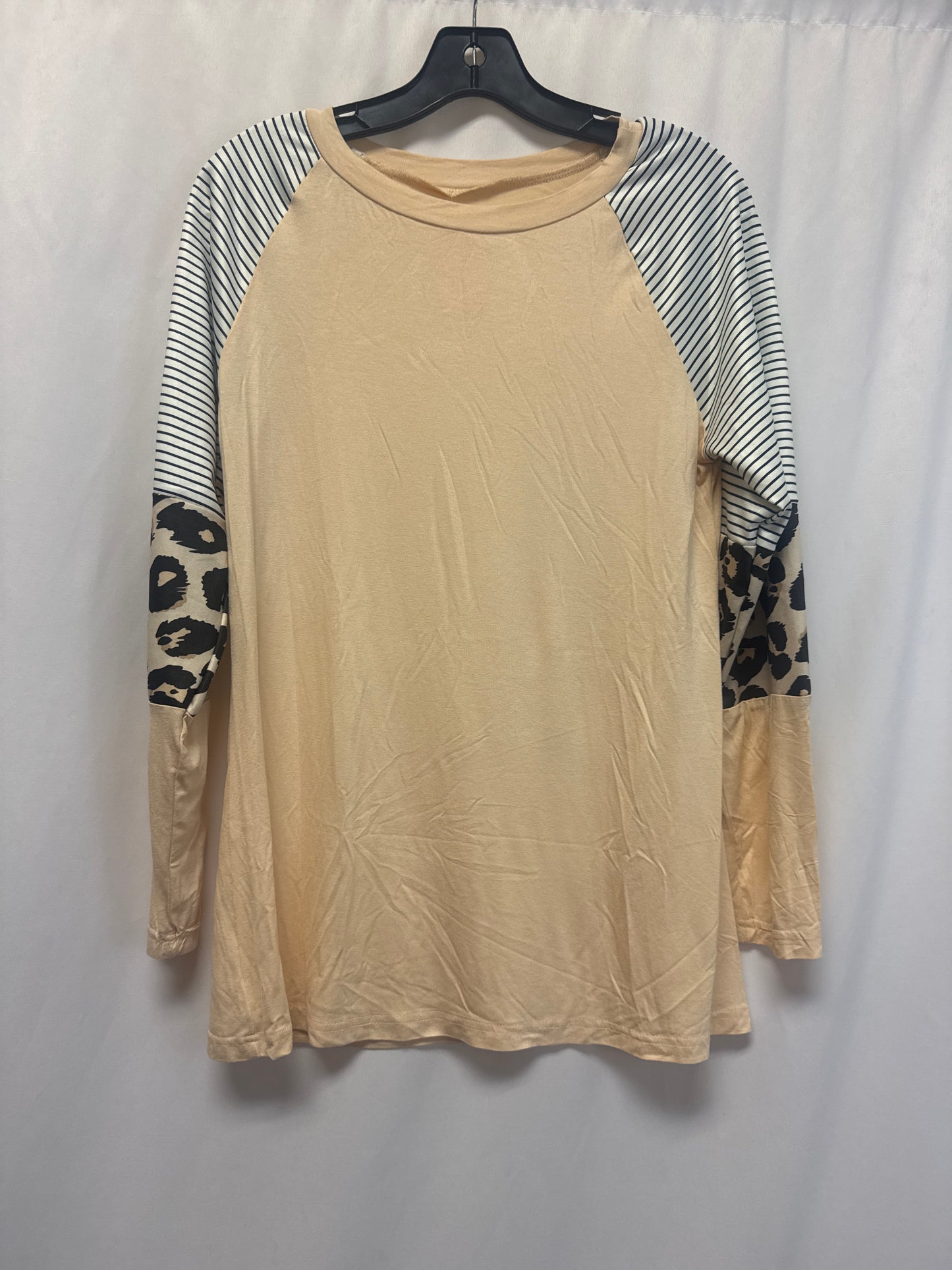 Top Long Sleeve By Clothes Mentor In Peach, Size: S