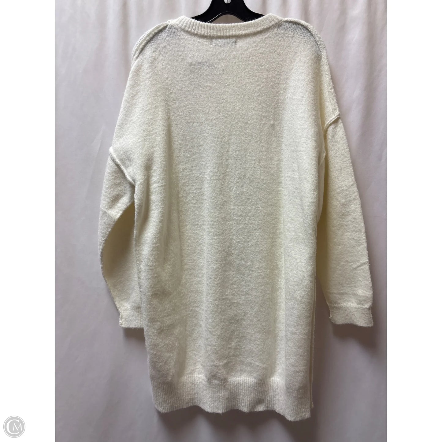 Sweater By Clothes Mentor In Cream, Size: M