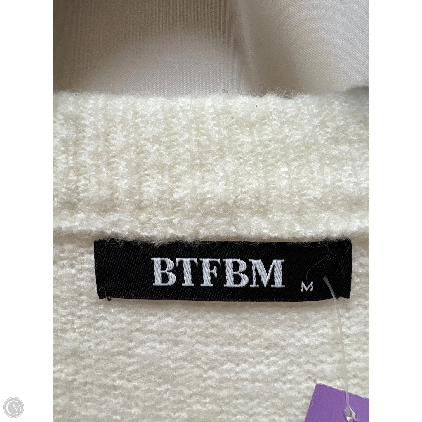 Sweater By Clothes Mentor In Cream, Size: M
